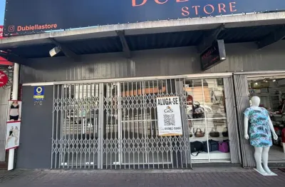 Sala comercial para locação em excelente ponto da Rua 7 de Setembro, em Blumenau!