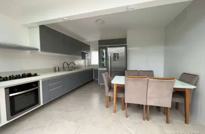 Cobertura duplex com 03 dormitórios mobiliada na praia das toninhas