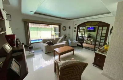 Aconchegante casa de 4 quartos c/suíte em condomínio com infra