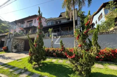 Um castelo no perímetro urbano - 5 quartos, 3 salas e suíte máster do tamanho de um apartamento