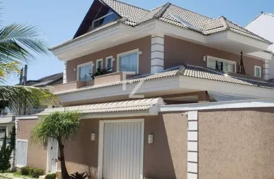 Casa de 4 quartos c/suíte e incrível área de lazer na taquara