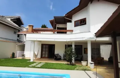 SOBRADO NO COND. JD. AQUARIUS II - Mobiliado - 4 suítes (2 com sacada)