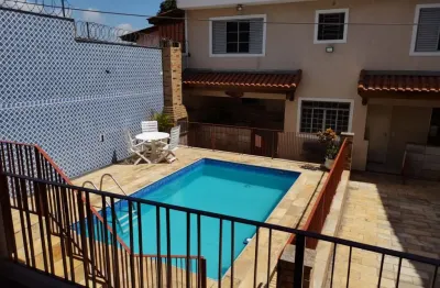 Imóvel para venda com 290 metros com 4 quartos, 4 banheiros, 3 vagas próximo ao andorinha