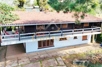 Casa ampla e com varanda na vila natal – 1.000 m² de terreno -  região excelente