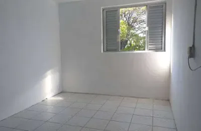 Apartamento 02 dormitórios no bairro Rubem Berta em Porto Alegre/RS
