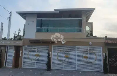 Sobrado em condominio a venda na praia grande, bairro caiçara, com 2 quartos e 1 vaga