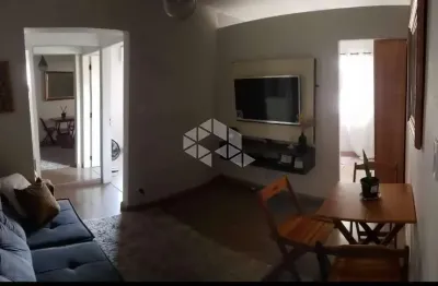 Apartamento com 1 dormitório perto do metrô liberdade, 50m. não possui garagem