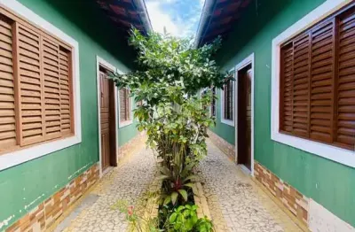 Casa a venda na praia grande, bairro ocian, com 1 quarto e 1 vaga.