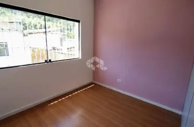 Loja comercial a venda em mongagua, centro, com sala e banheiro.