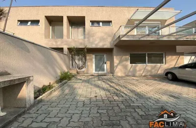 Casa com 3 quartos para alugar na Estrada do Espigão, 671, Tijuco Preto, Cotia