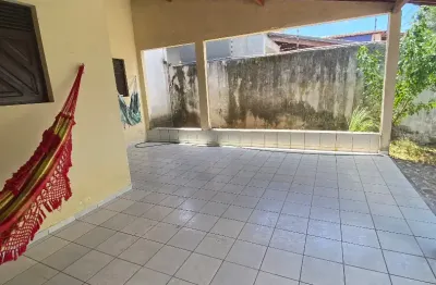 Casa com localização excelente  à venda na av. das alagoas – neópolis / conjunto pirangi, natal-rn