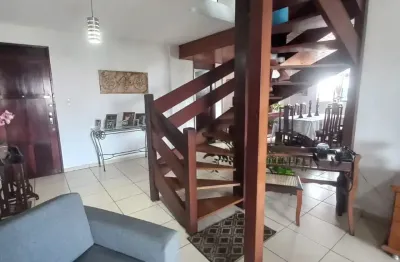 Apartamento dupex com 6 quartos / próximo ao espaço cultural