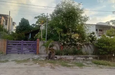 Casa em tabatinga bem próxima à praia com um terreno espaçoso
