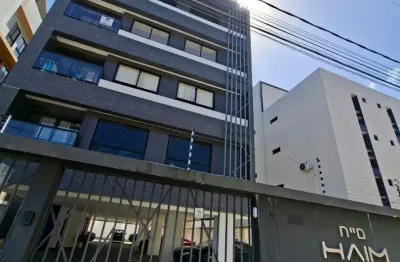 Apartamento de 2 quartos, prédio com área de lazer na cobertura /  bem próximo ao mar da praia de intermares