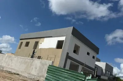 Casa no alphaville paraíba, com 307 metros quadrados / possui 4 quartos suítes