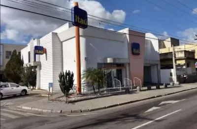 Prédio com 1 sala para alugar no Centro, Campos dos Goytacazes 