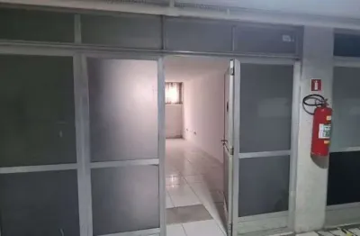 Sala comercial com 1 sala para alugar no Centro, Campos dos Goytacazes 
