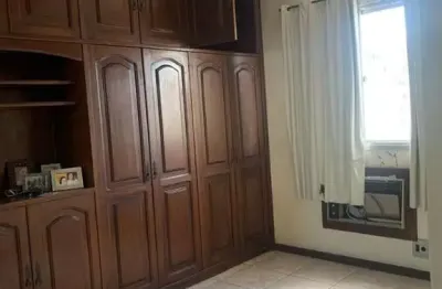 Apartamento com 3 quartos para alugar no Centro, Campos dos Goytacazes 