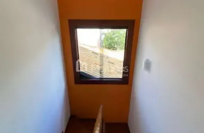 Excelente casa duplex em condomínio green peace, composta de 4 quartos sendo 1 suíte.