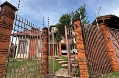 Casa com 4 quartos à venda na Rua Alfredo Pujol, 1274, Zona 05, Maringá