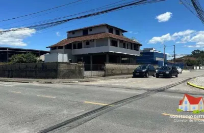 Sobrado residencial c/03 pisos c/02 aptos e 02 quitinetes e terreno de esquina no bairro aventureiro!