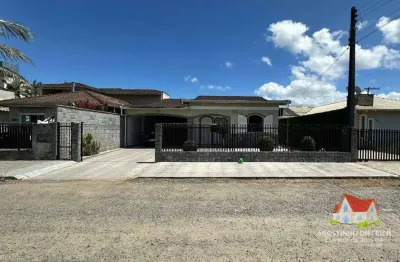 Averbada! residencia em alvenaria + moveis planejados + terreno c/area de 237 m2 no bairro j.iririu !