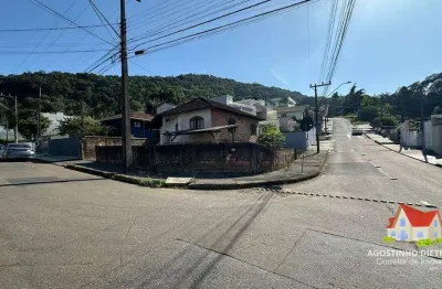 Terreno de esquina c/area de 305 m2 (asfaltado) + residencia no bairro aventureiro!