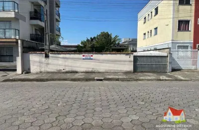 Terreno c/area 360,00 m2 (calcado)+ residencia em alvenaria c/laje no bairro aventureiro!