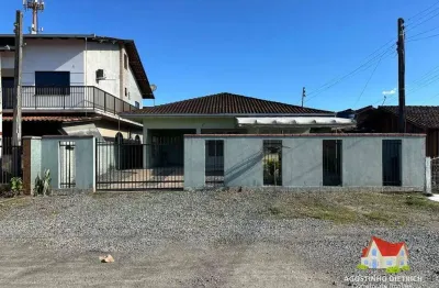 Residencia em alvenaria c/02 quartos + edicula e tereno c/360 m2 no aventureiro!