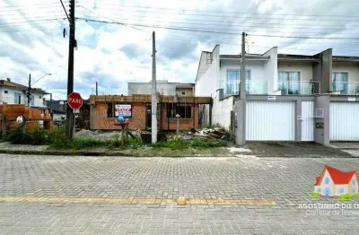 Sobrados geminados c/02 suites + vaga de garagem + espaco c/churrasqueira no aventureiro!