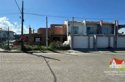 Sobrados geminados c/02 suites + vaga de garagem + espaco c/churrasqueira no aventureiro!