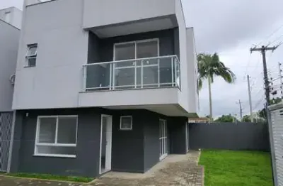 Sobrado com terraço à venda no portão não geminados