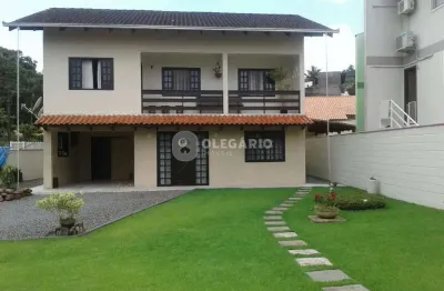 Casa com 4 quartos à venda no Bom Retiro, Joinville 