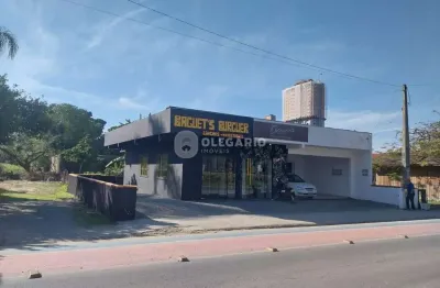 Casa comercial à venda na Praia de Armação do Itapocorói, Penha 