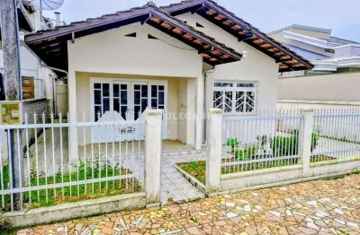 Casa com 3 quartos à venda no Centro, Ilhota 