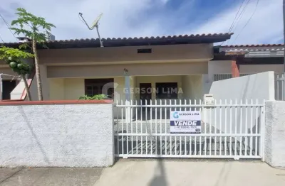 Casa com 3 quartos à venda no Centro, Penha 