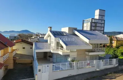 Casa com 3 quartos à venda no Centro, Penha 
