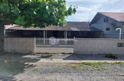 Casa com 8 dormitórios à venda, 170 m² por r$ 580.000,00 - armação - penha/sc