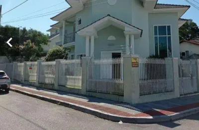 Casa para venda em palhoça, pagani, 3 dormitórios, 3 suítes, 5 banheiros, 2 vagas