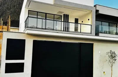 Casa em condomínio fechado com 4 quartos para alugar na Rua Daniel Barreto dos Santos, 13, Vargem Pequena, Rio de Janeiro