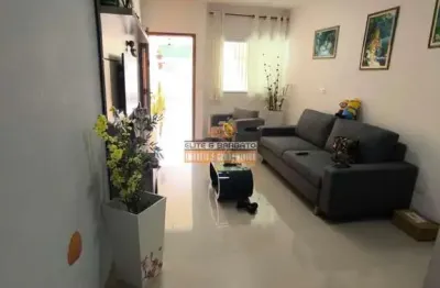 Sobrado 3 dormitórios com suíte e 2 vagas no centro de diadema