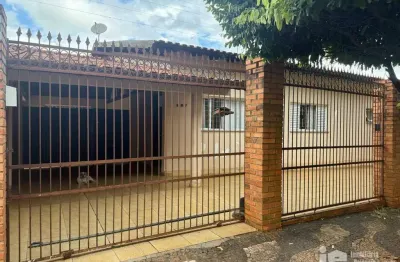 Casa com 2 dormitórios à venda, 168 m² por R$ 850.000 - Centro - Rolândia/PR
