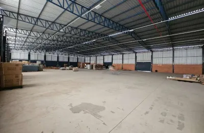 Inbox cia imobiliária vende pavilhão com 1600m² na cidade de garibaldi