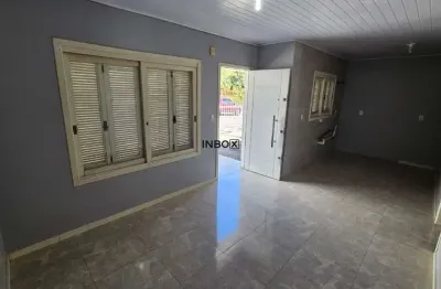 Casa para locação com 02 dormitórios no bairro universitário na cidade de bento gonçalves.