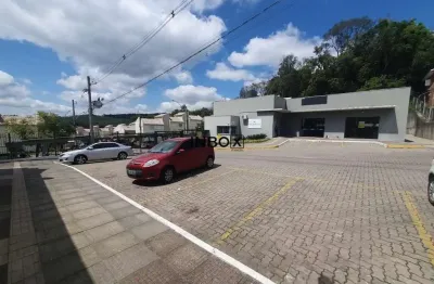 Sala comercial com 96m² privativos e vaga de estacionamento frontal