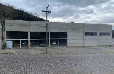 Inbox cia imobiliaria aluga, ampla sala comercial no bairro villa nova em de bento gonçalves.