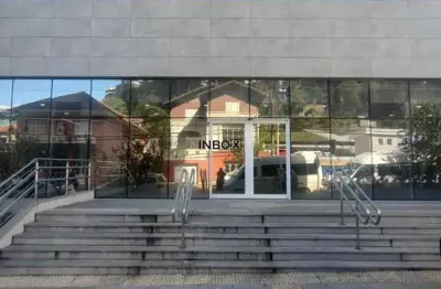 Inbox cia imobiliária aluga - sala comercial no mall do hospital tacchimed