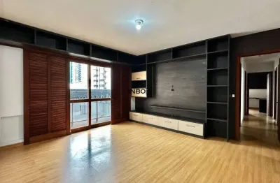 Inbox cia imobiliária aluga - apartamento de três quartos no centro.