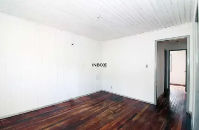 Inbox cia imobiliaria aluga - casa parte superior com três quartos no ouro verde.