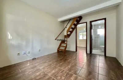 Inbox cia imobiliária aluga em bento gonçalves - sobrado de dois quartos no bairro humaitá.